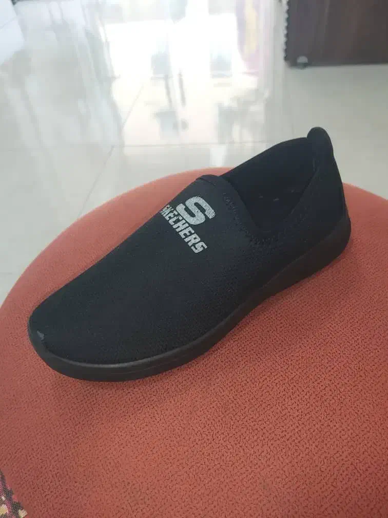 کفش اسکیچرز راحتی به علت تغییر شغل|کیف، کفش، کمربند|جهرم, |دیوار