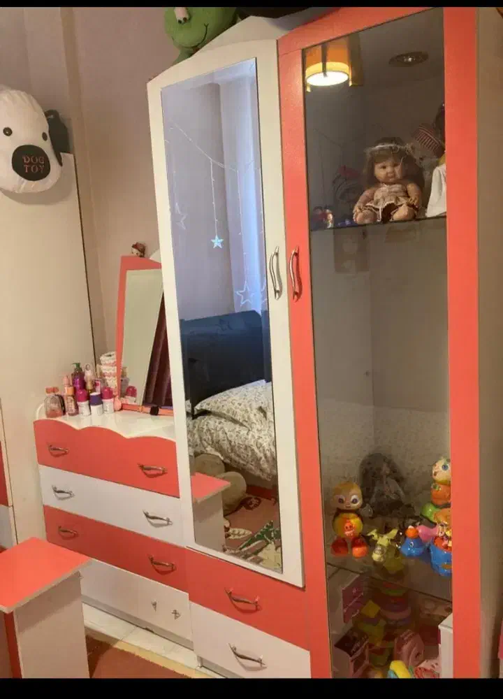 سرویس خواب|تخت و سرویس خواب|بومهن, |دیوار