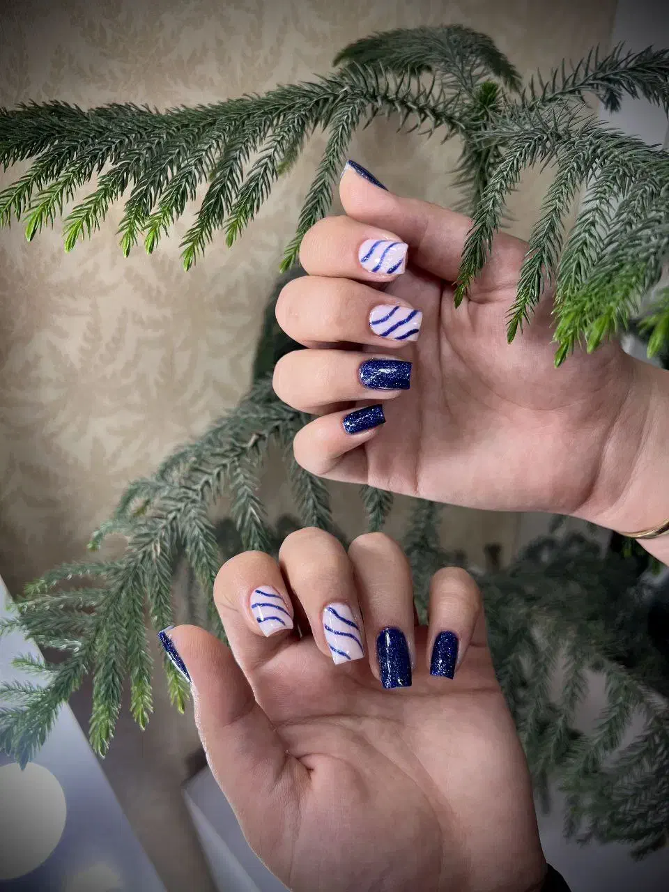 مدل کاشت ناخن میخام|خدمات آرایشگری و زیبایی|خرم‌آباد, |دیوار