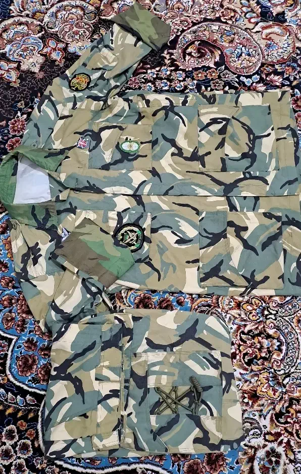 لباس نظامی|لباس|کرمانشاه, |دیوار