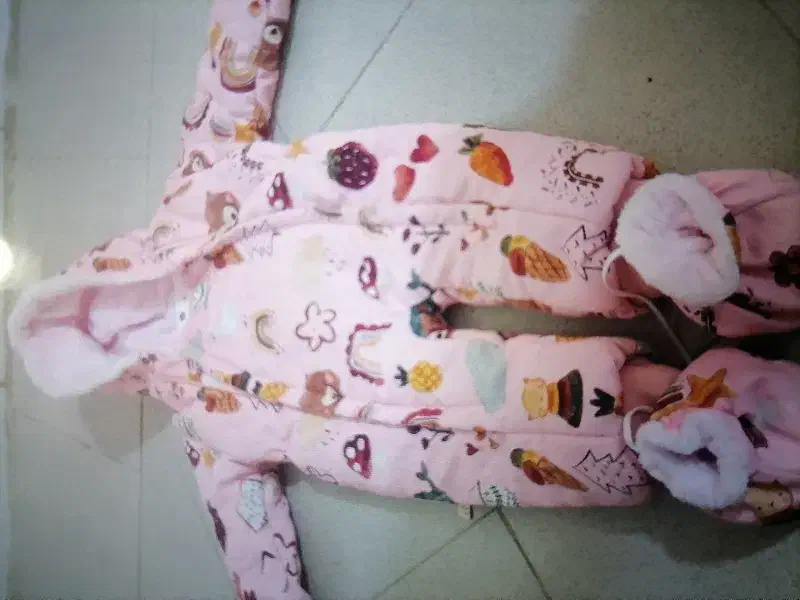 کاپشن|کفش و لباس بچه|قم, بنیاد|دیوار