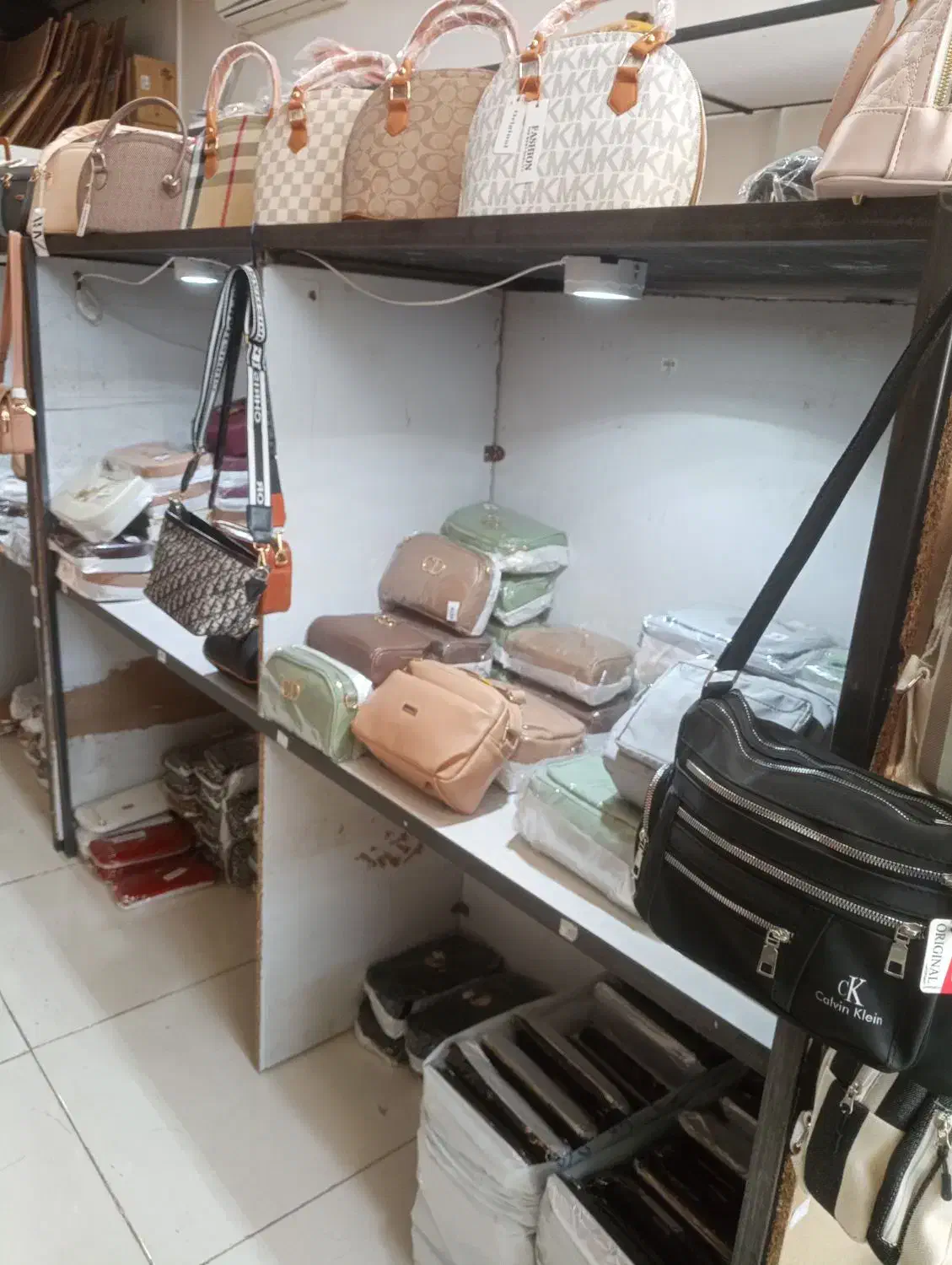 قفسه اهنی|فروشگاه و مغازه|مشهد, رده|دیوار