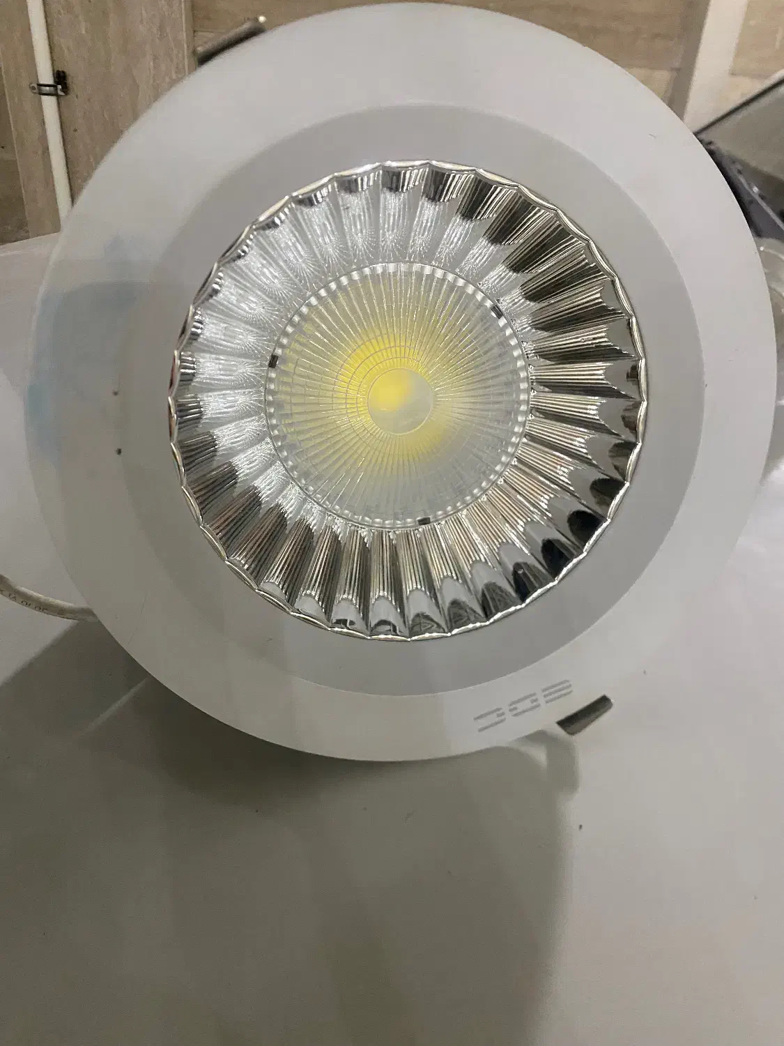 هالوژن تو کار|لوستر و چراغ آویز|بندرعباس, |دیوار