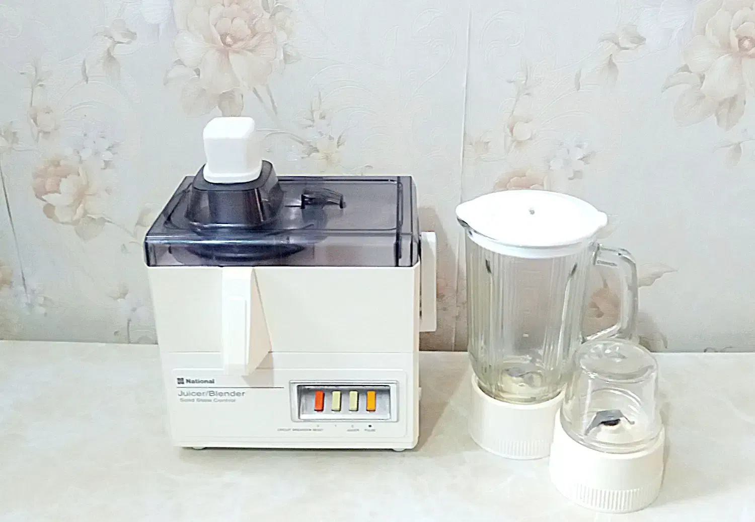 آبمیوه گیری سه کاره ناسیونال ساخت ژاپن|آبمیوهگیر و آبمرکباتگیر|تهران, شهرک ولیعصر شمالی|دیوار