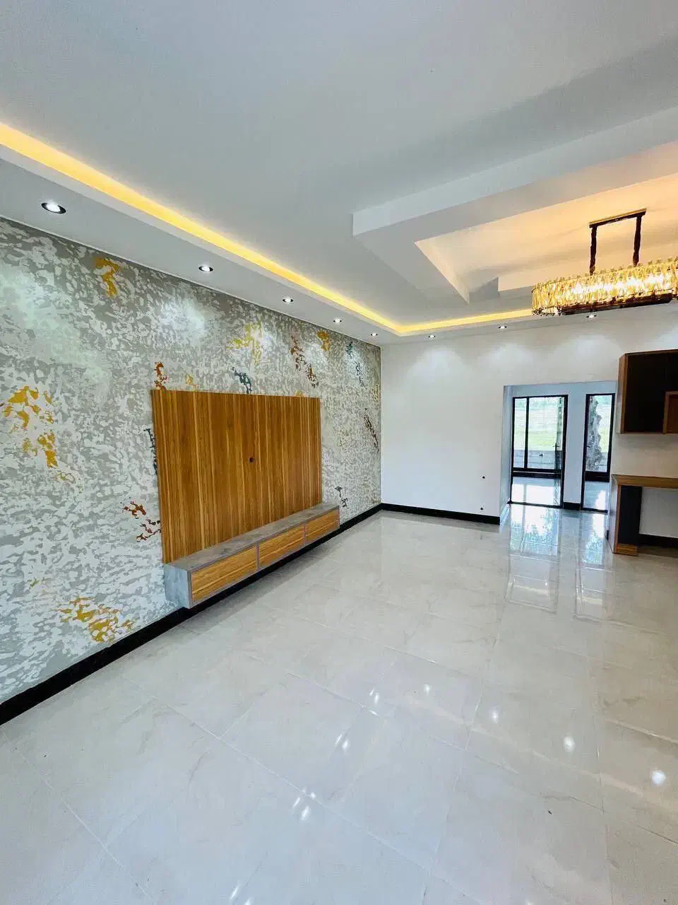 ویلاباغچه همکف سرسبز/نزدیک جاده /معاوضه باخودرو|فروش خانه و ویلا|چمستان, |دیوار