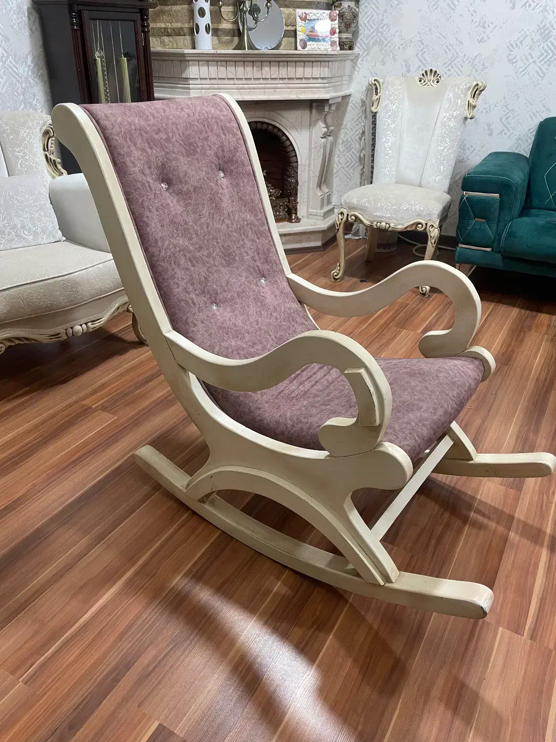 صندلی|صندلی و نیمکت|کردکوی, |دیوار