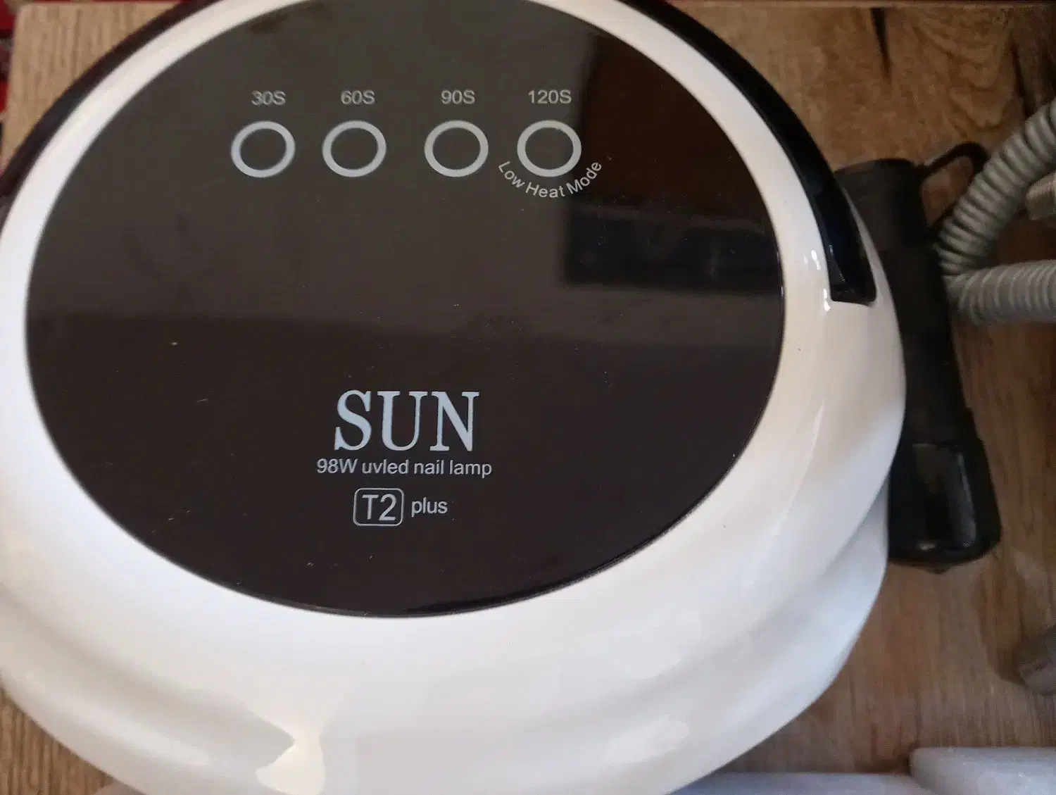 لوازم کاشت ناخن|آرایشگاه و سالن‌های زیبایی|آستانه اشرفیه, |دیوار