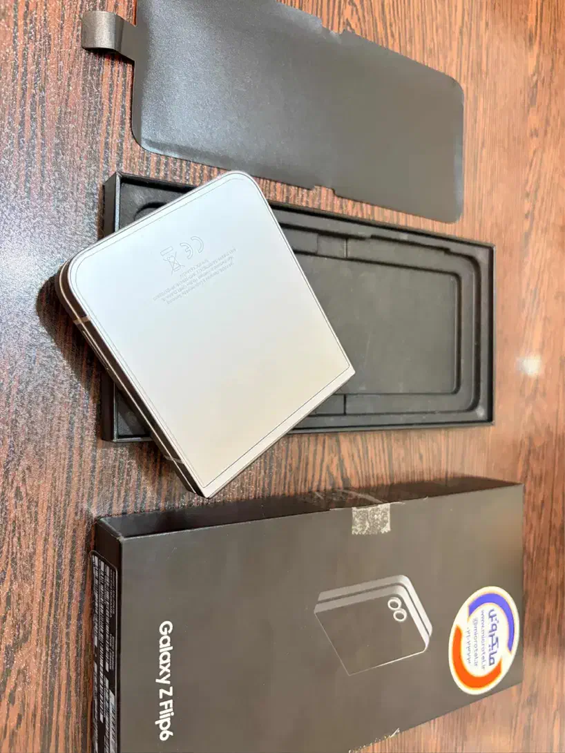 Samsung  Z Flip 6 256G|موبایل|اصفهان, سپاهان‌شهر|دیوار