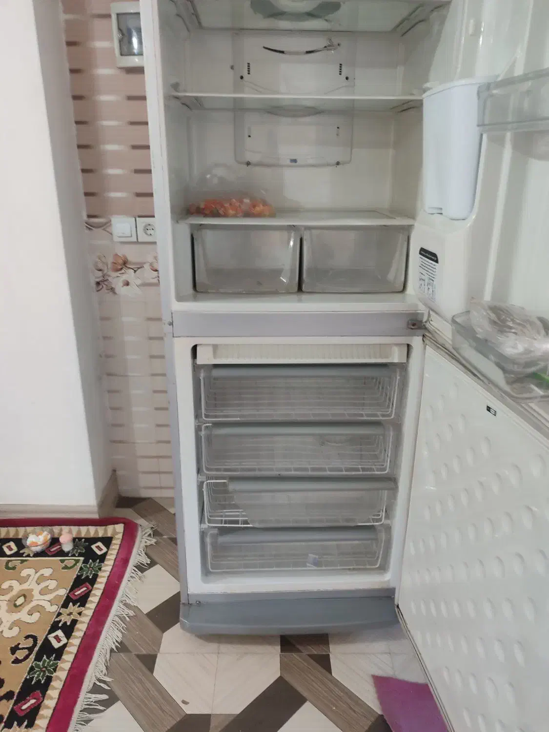 یخچال فریزر|یخچال و فریزر|جلین, |دیوار