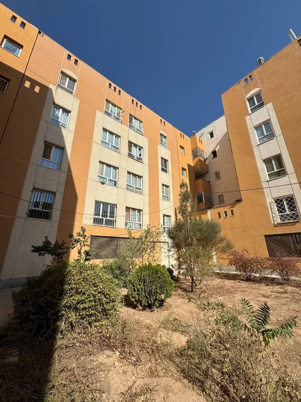 ایران خودرو /فول/با پارکینگ /جنوبی|فروش آپارتمان|هشتگرد, شهرک پامچال|دیوار