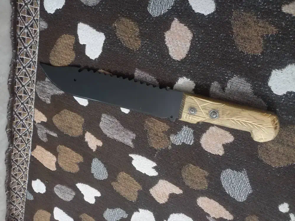 چاقو|کلکسیون اشیاء عتیقه|آبادان, |دیوار