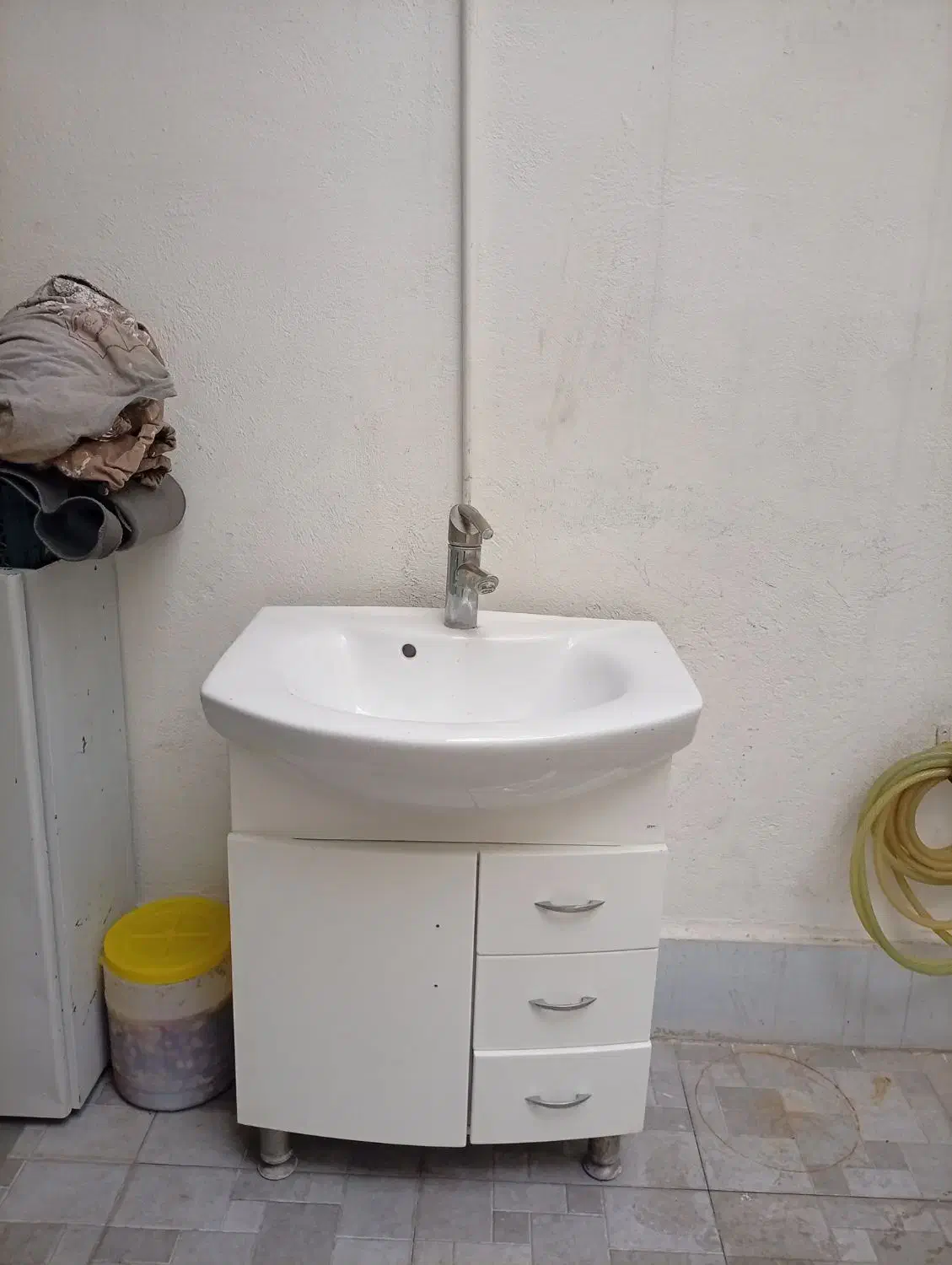 یک عدد رو شویی سرویس بهداشتی|لوازم سرویس بهداشتی|محمدشهر, عباس آباد|دیوار