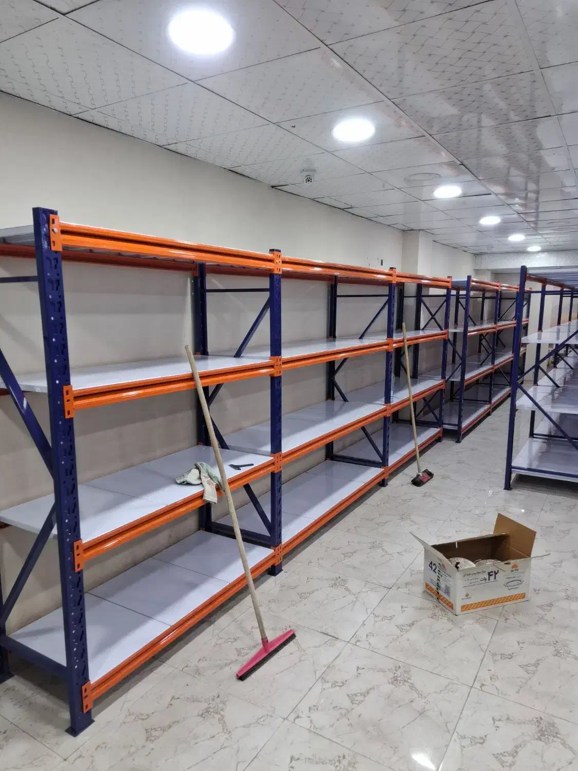 قفسه مثبت 300کیلو تحمل|فروشگاه و مغازه|اهواز, ۳۰ متری|دیوار