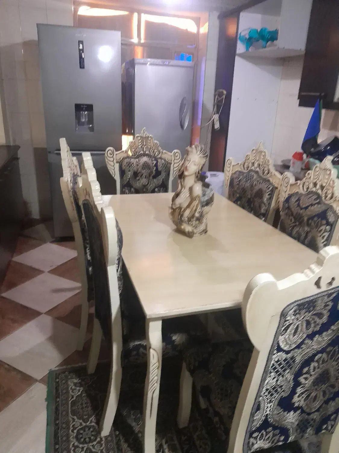 مبل سالم ۷نفره ونهارخوری ۶نفره باهم فروشی هست|مبلمان خانگی و میز عسلی|بندرعباس, |دیوار