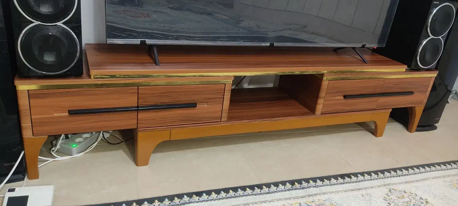 میز تلویزیون چوبی با کیفیت درجه یک وبزرگ|میز تلویزیون|ایرانشهر, |دیوار