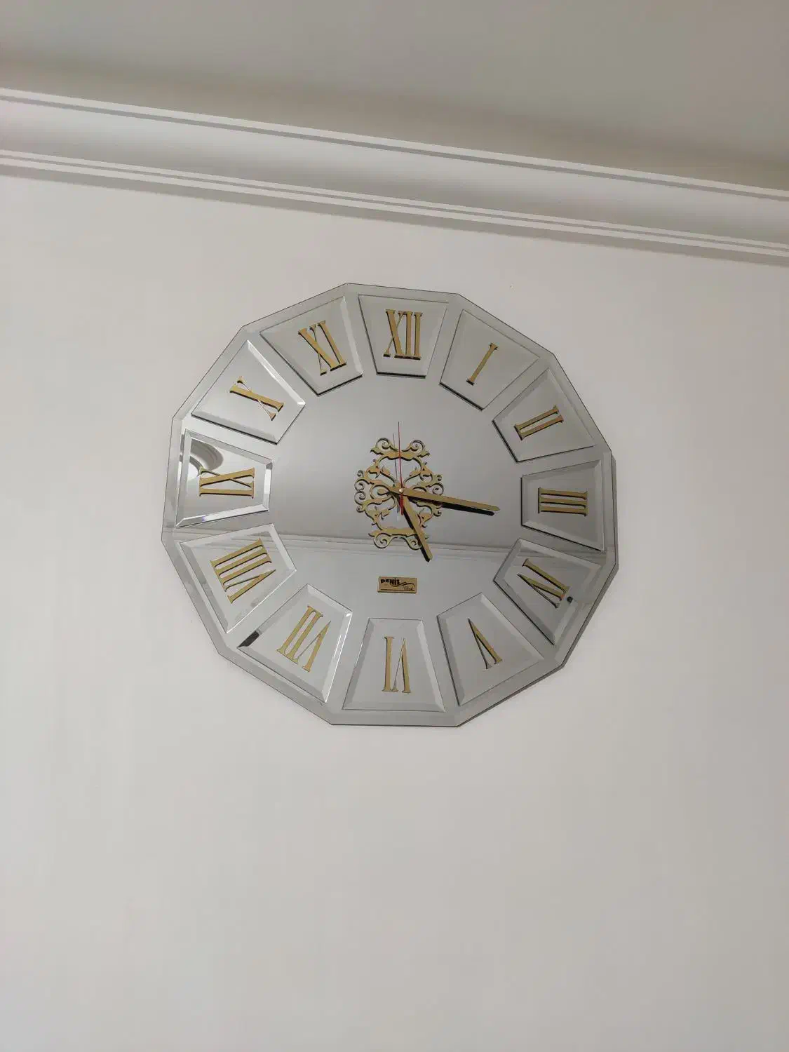 ساعت دیواری آینه ای بزرگ|ساعت دیواری و تزئینی|بجنورد, |دیوار