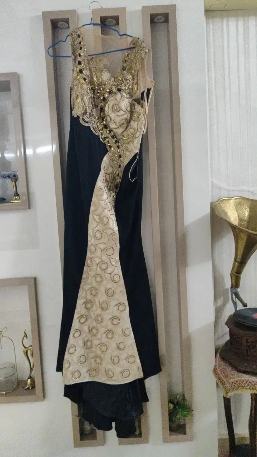 لباس مجلسی|لباس|خرمآباد, |دیوار