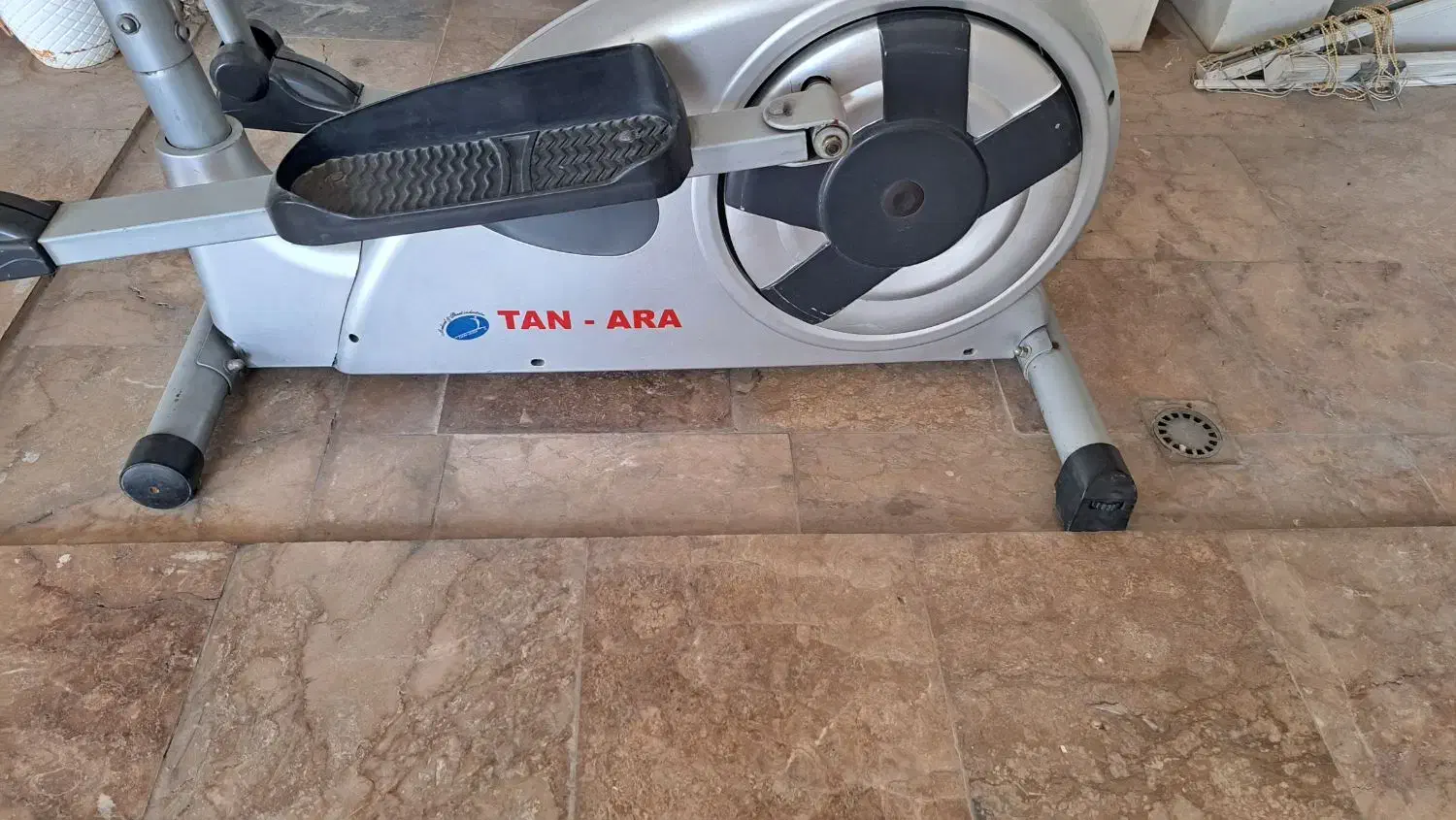 اسکی فضایی تن آرا|تجهیزات ورزشی|فردیس, شهرک ناز|دیوار