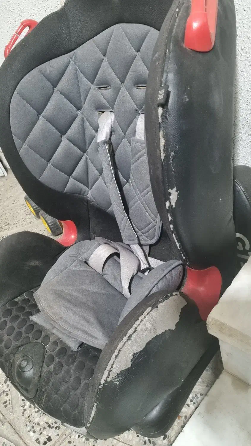 صندلی ماشین|اسباب و اثاث بچه|شیراز, فرهنگ شهر|دیوار