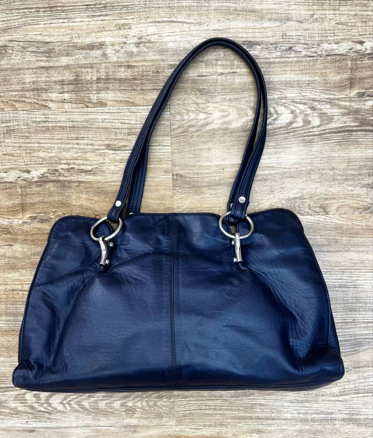 کیف زنانه|کیف، کفش، کمربند|رشت, پیرسرا|دیوار