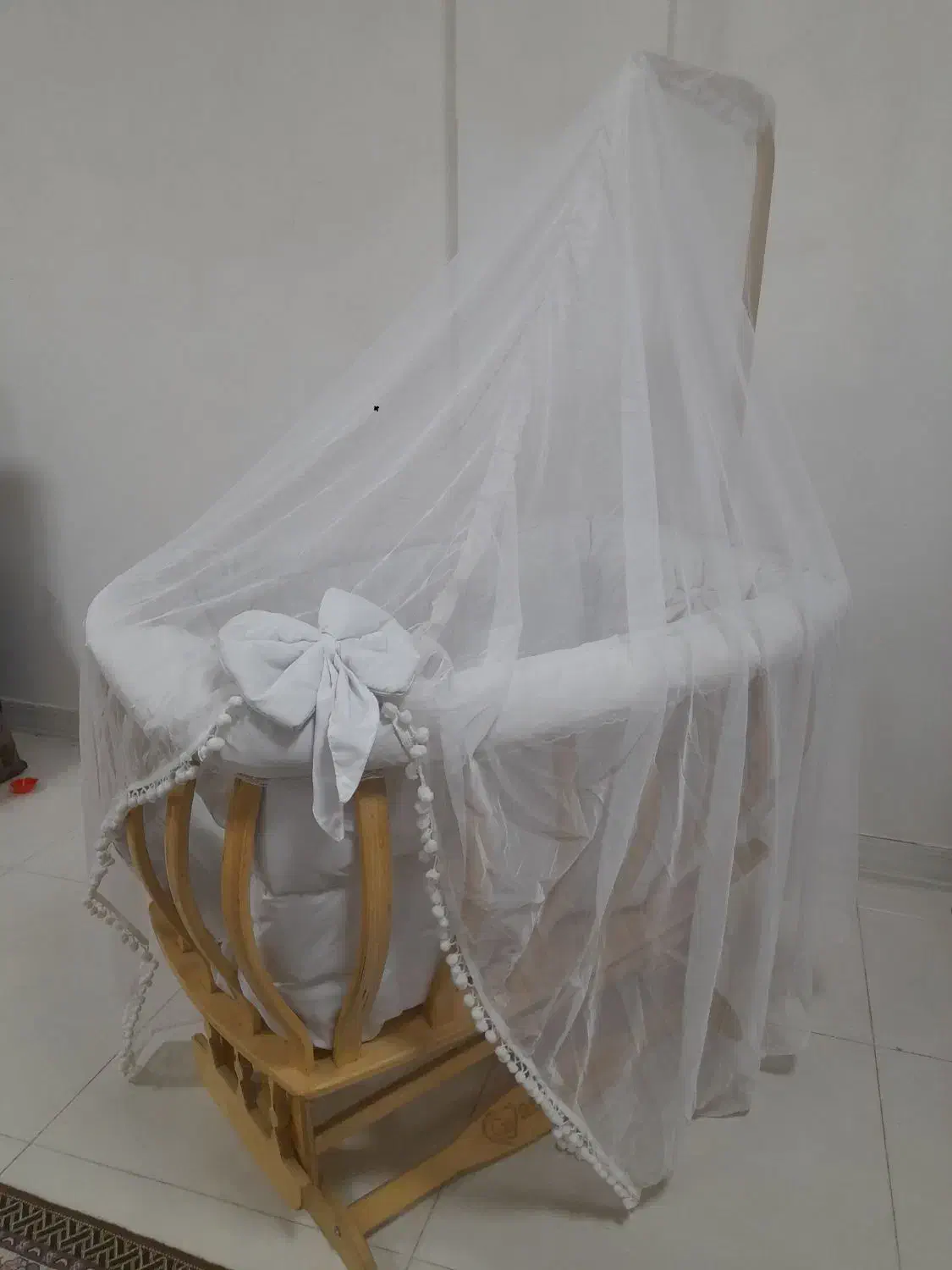 تخت|تخت و صندلی بچه|رشت, پسیخان|دیوار