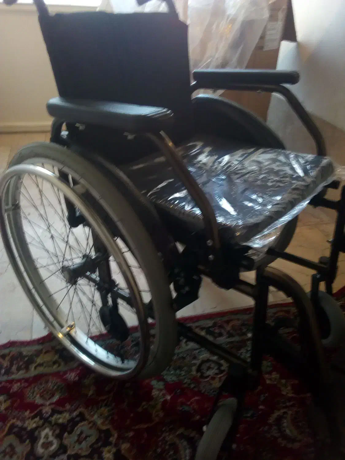 ویلچر آکبند نو سایز ۴۳ نو نو آکبند|آرایشی، بهداشتی، درمانی|ارومیه, |دیوار