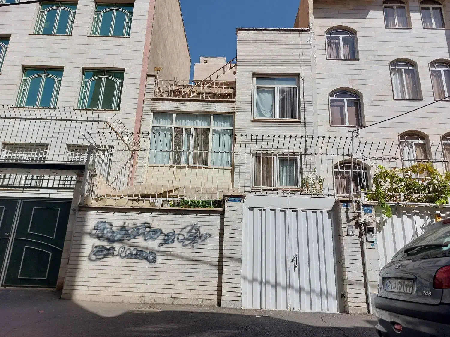 کلنگی قابل سکونت|فروش زمین و ملک کلنگی|تهران, دهم فروردین|دیوار