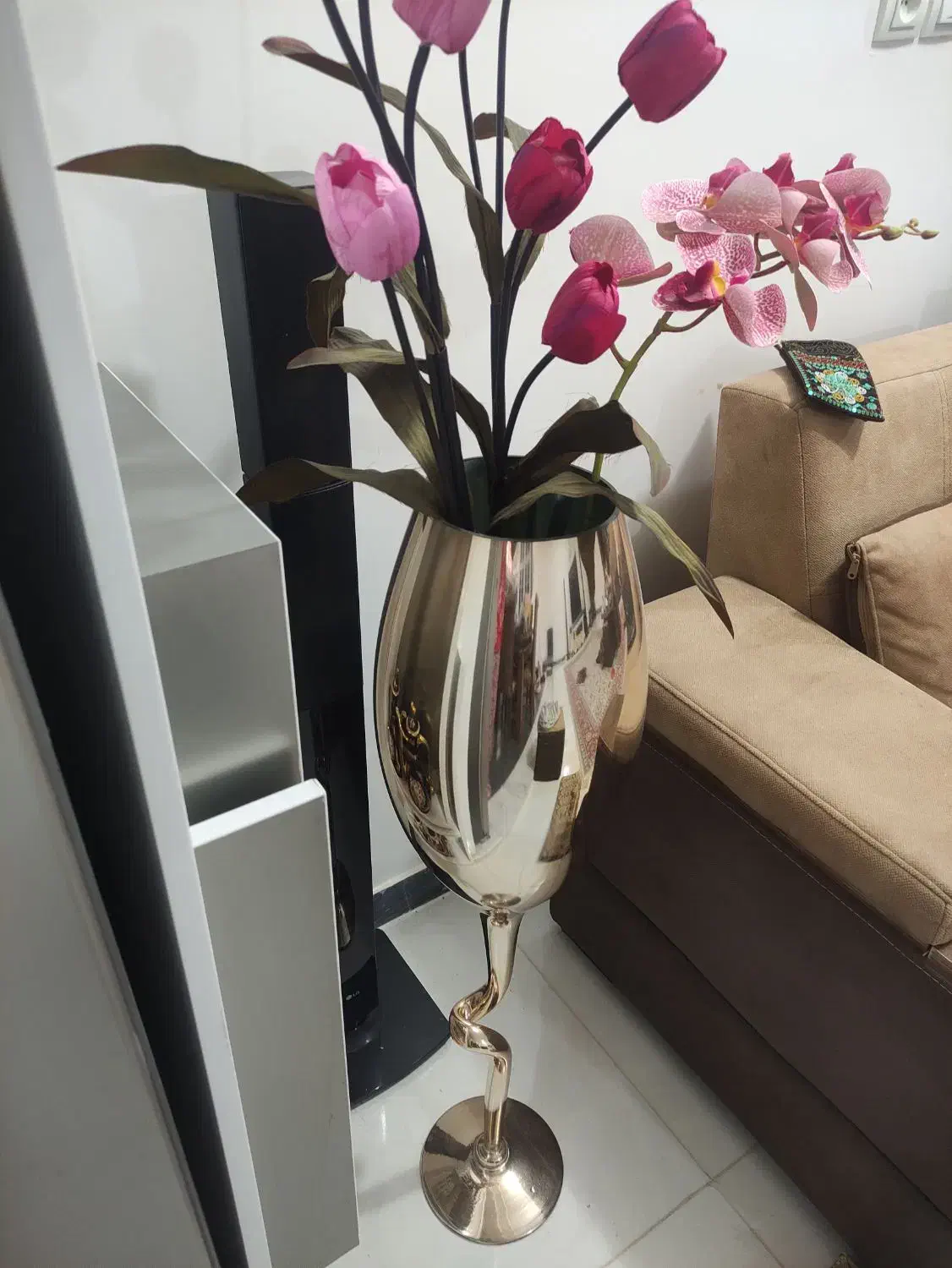 گلدان با گل|گل مصنوعی|بهبهان, |دیوار