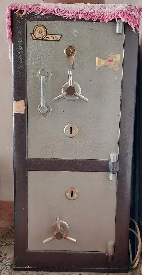 گاو صندوق|ابزارآلات|گرگان, |دیوار