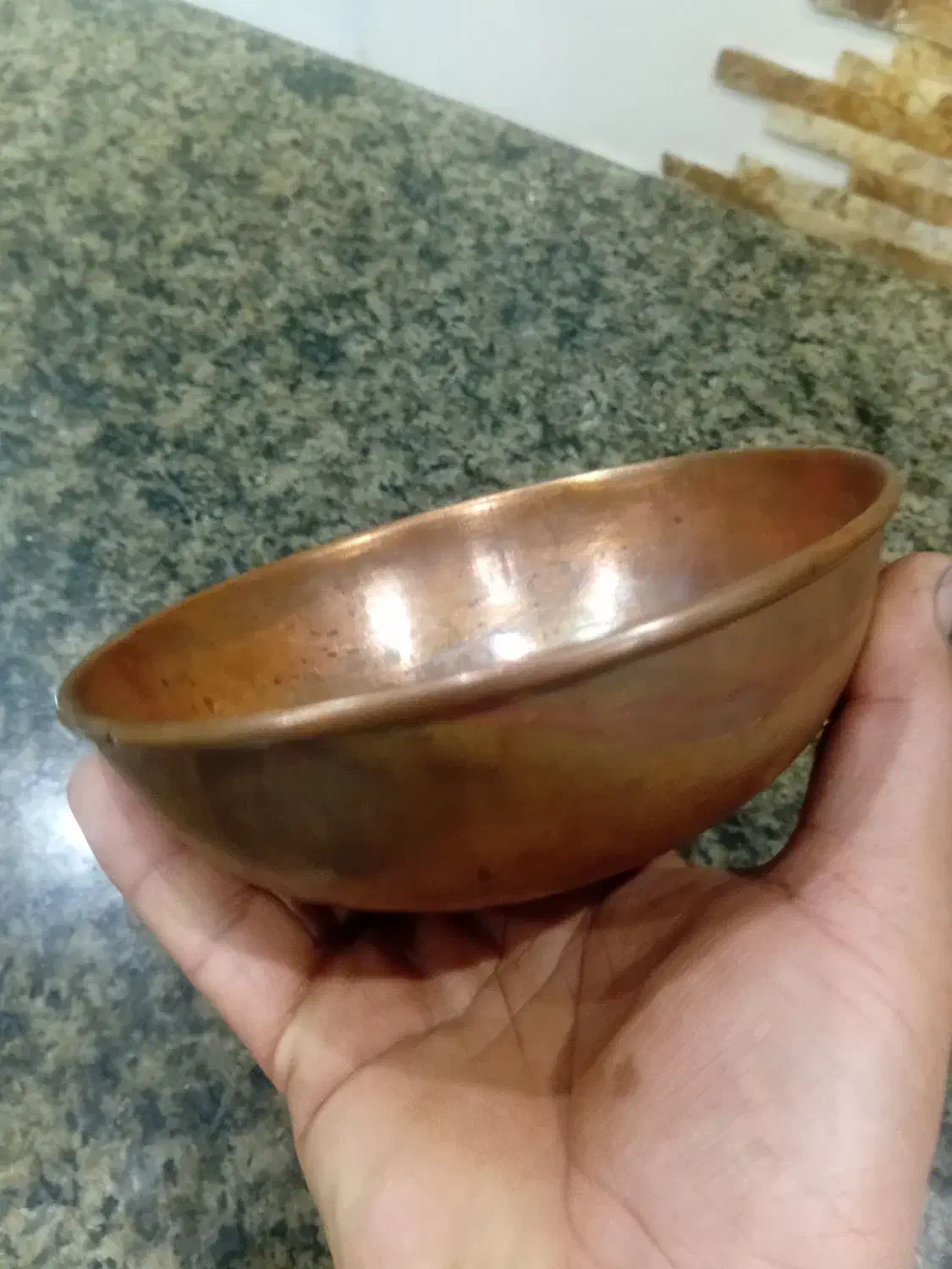 کاسه مسی انتیگ گرد کار بلد|کلکسیون اشیاء عتیقه|اندیشه, اندیشه فاز ۴|دیوار