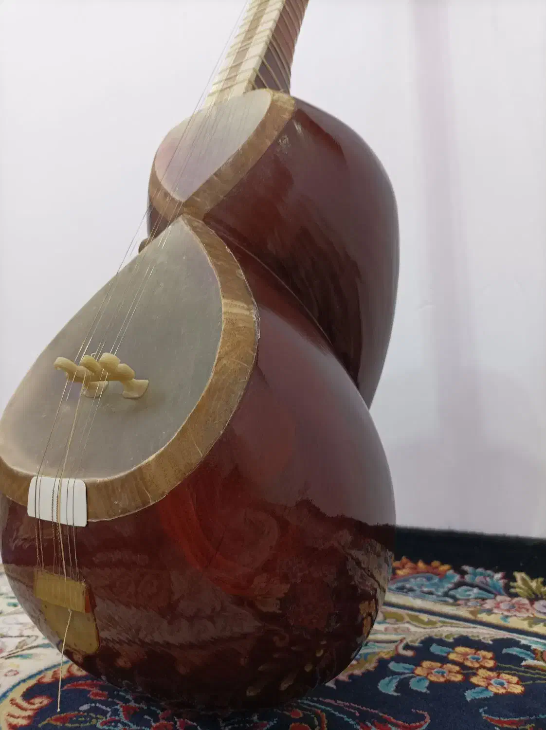 تار فروشی خوش دست خوش صدا و نو|سازهای سنتی|قم, امامزاده ابراهیم|دیوار