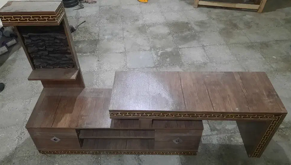 میز زیر تلویزیون تمیز و سالم|میز تلویزیون|بروجرد, |دیوار