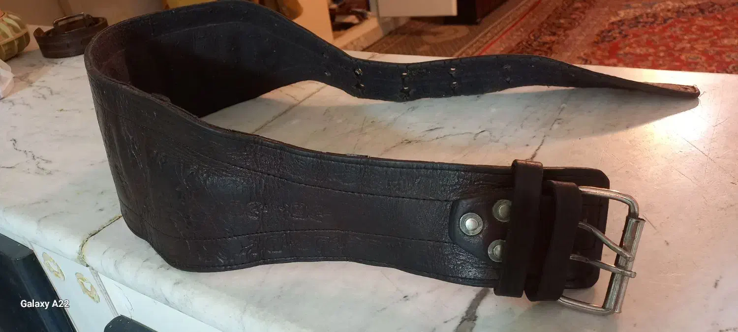 کمربند چرم بوفالو پاورلیفتینگ باشگاه رضوان شیروانی|تجهیزات ورزشی|کرمانشاه, |دیوار