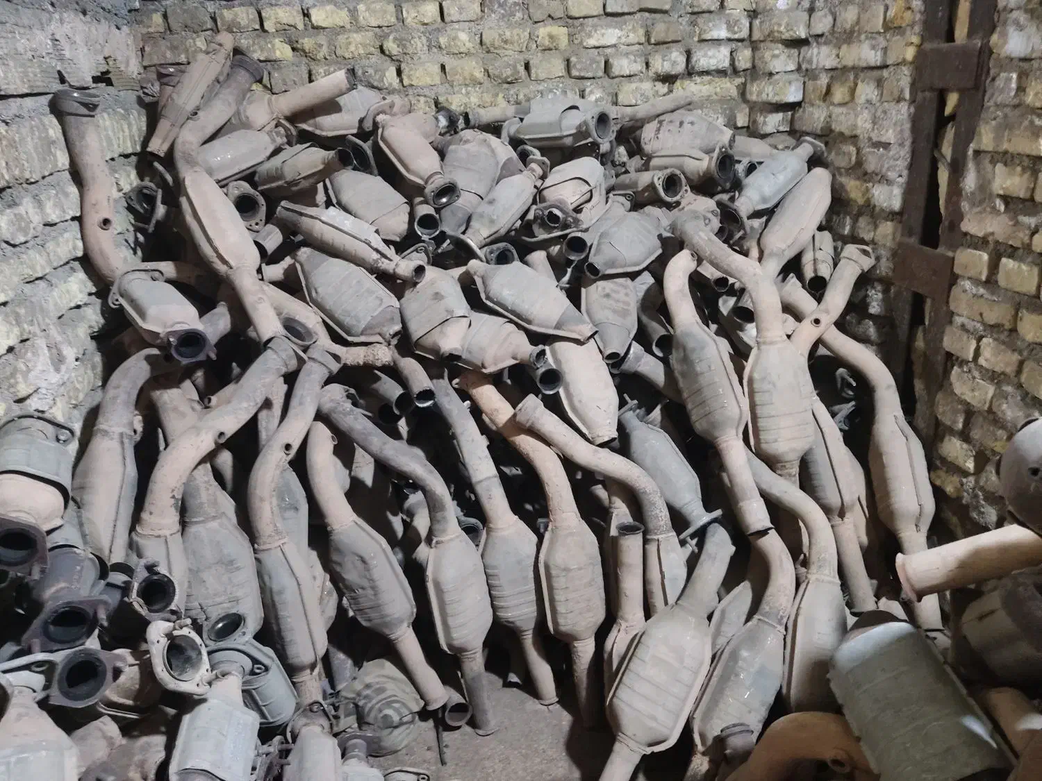 نصب کاتالیزور وخرید کاتالیزور|قطعات یدکی و لوازم جانبی|یزد, |دیوار