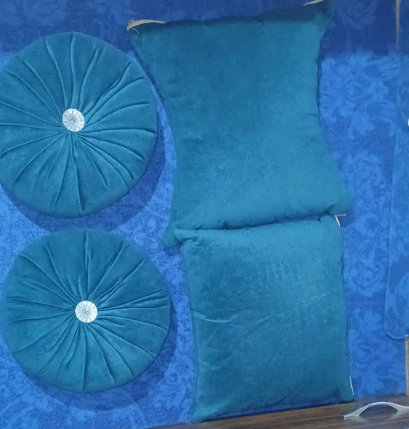 کوسن و بالشت|رختخواب، بالش، پتو|تهران, علم و صنعت|دیوار