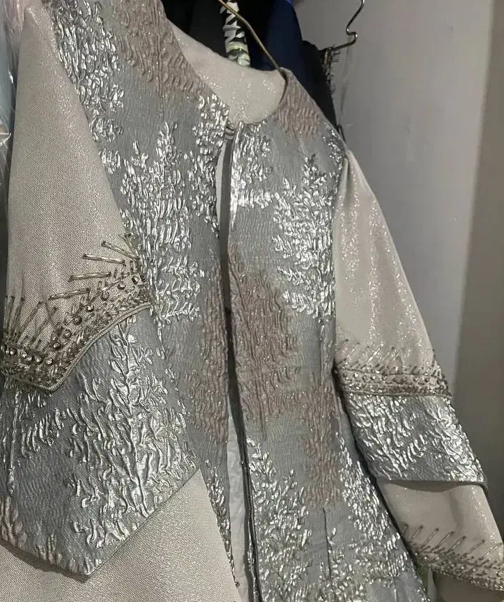 مانتو ژاکارد مجلسی ملیله دوزی شده کار دست|لباس|فردیس, منظریه|دیوار