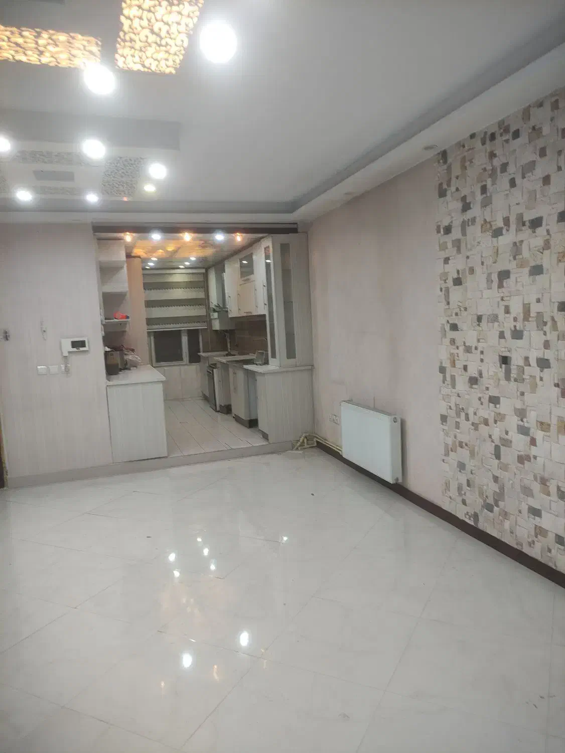 اجازه اپارتمان ۸۰ متری حیاط دار فلکه سوم