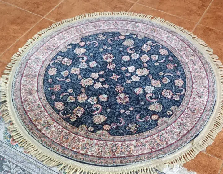 ۲عدد فرش گرد یک دیک|فرش|اهواز, زیتون کارگری|دیوار