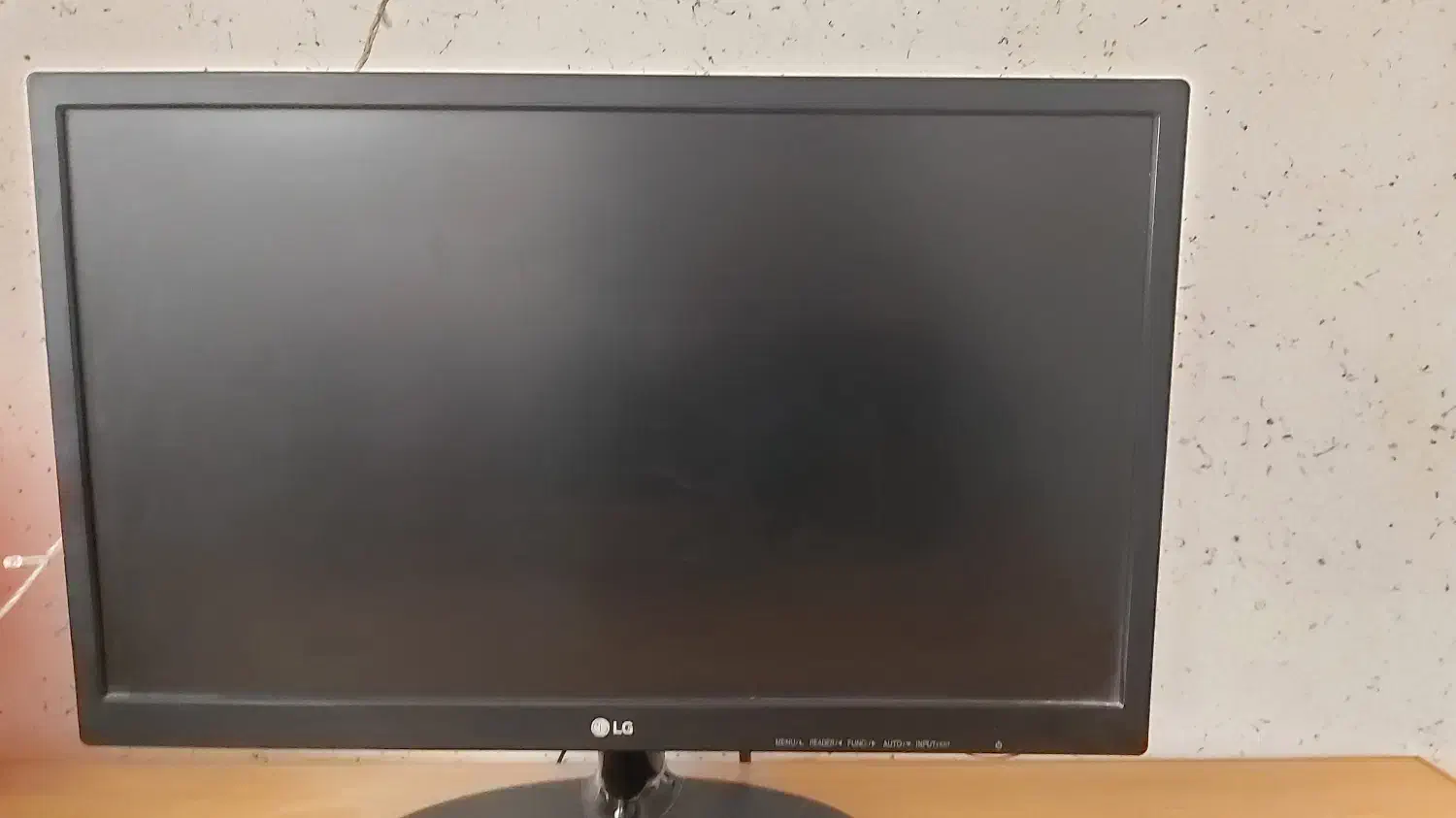 کامپیوتر در حد نو|رایانه رومیزی|نجف‌آباد, پادگان|دیوار