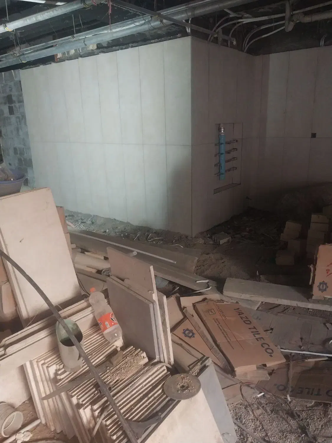 کاشیکاری سرامیک سیمانکاری شیب موزایک تخریب باپیکور|خدمات پیشه و مهارت|شیراز, احمدی جنوبی|دیوار