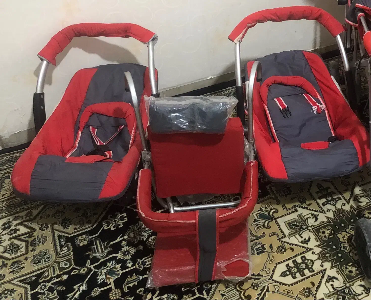 کریر|تخت و صندلی بچه|زاهدان, |دیوار