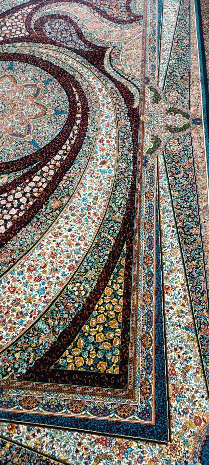 فرش ۹ متری ( ۲ تخته. هفتصد شانه)|فرش|قروه, |دیوار