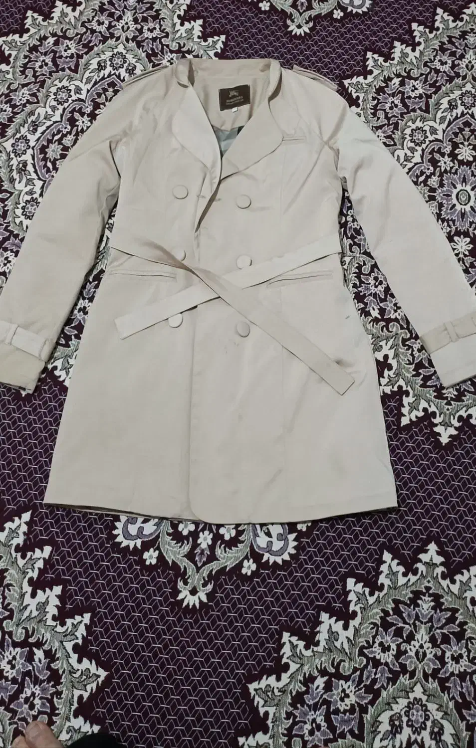 بارونی زنانه سایز ۴۰ ۴۱ میخوره قد کار ۸۲|لباس|چالوس, |دیوار