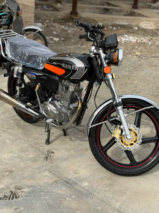 سنین ۲۰۰ مدل ۱۴۰۳|موتورسیکلت|تویسرکان, |دیوار