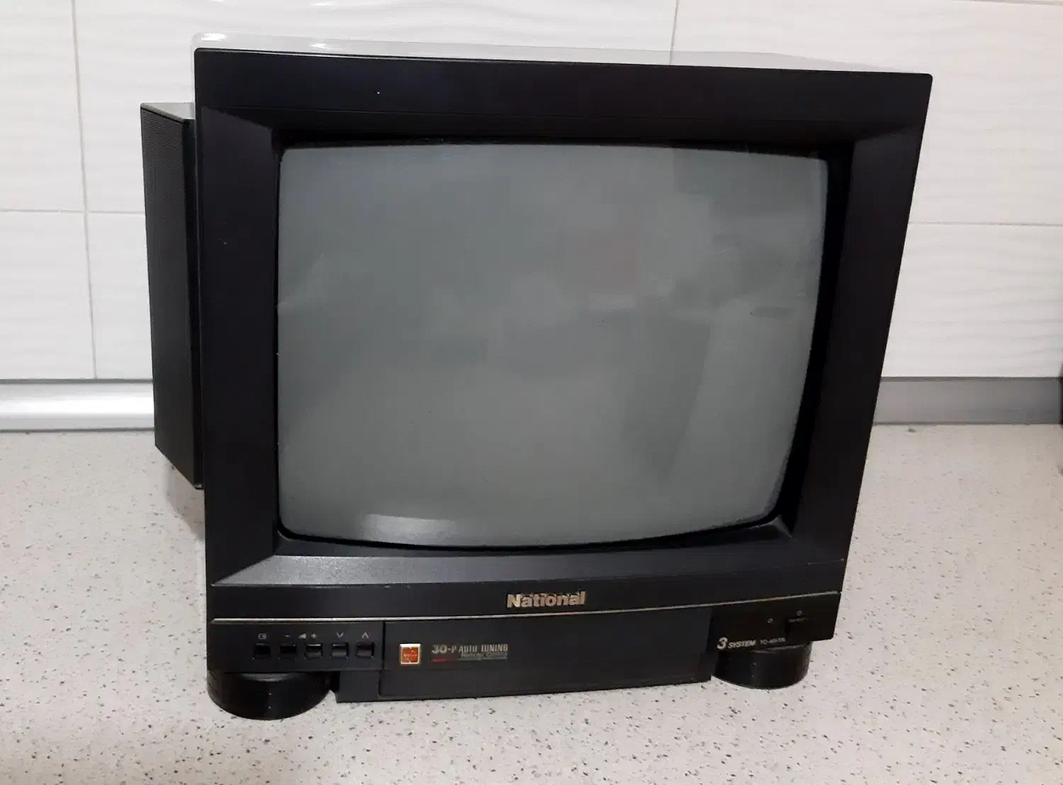 تلویزیون رنگی ناسیونال ۱۴ اینچ|تلویزیون و پروژکتور|اصفهان, علی قلی آقا|دیوار