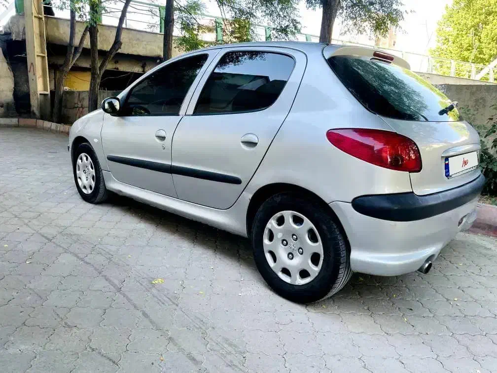 206 مدل84 دو رنگ|خودرو سواری و وانت|خرم‌آباد, |دیوار