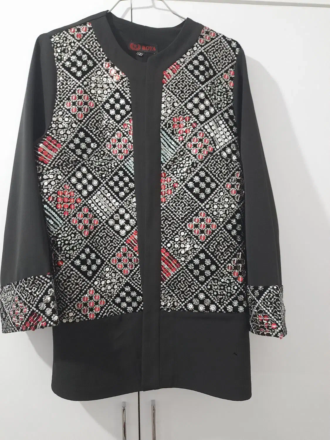 مانتو نو نو|لباس|اشترینان, |دیوار