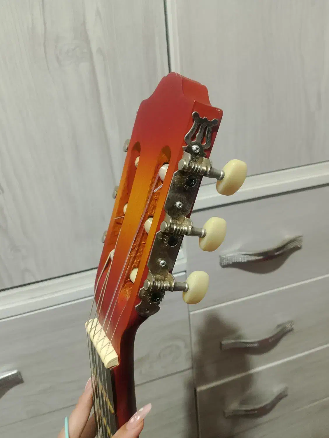 گیتار|گیتار، بیس، امپلیفایر|ابهر, |دیوار