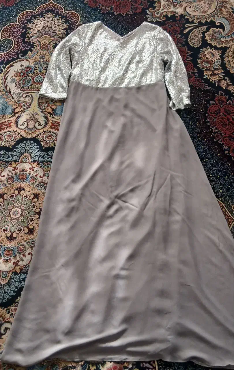 پیراهن مجلسی|لباس|اندیشه, شهرک کوثر|دیوار