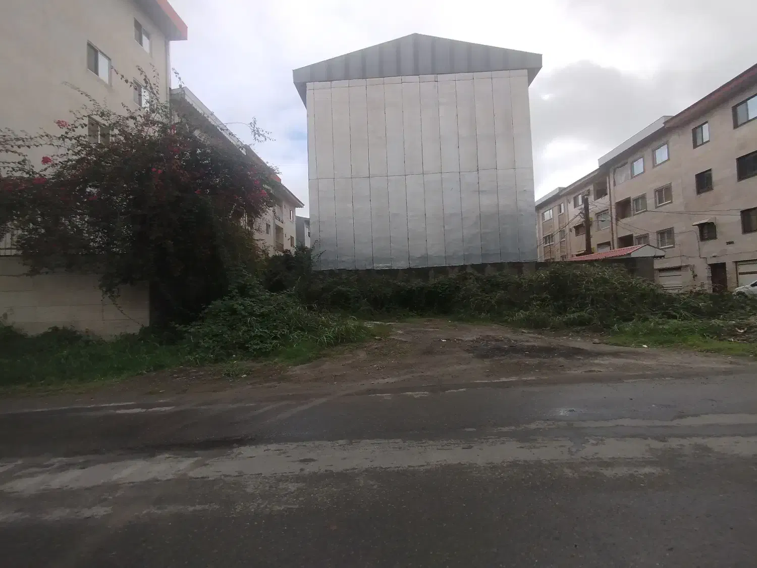 178 متر زمین مسکونی با پروانه ساخت رشت میدان گیل|فروش زمین و ملک کلنگی|رشت, آب و برق|دیوار